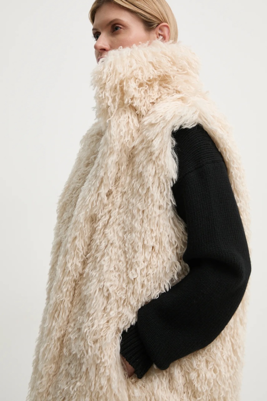 Αμάνικο μπουφάν Nanushka RIED χρώμα: μπεζ, NU24FWTP40371 φωτογραφία