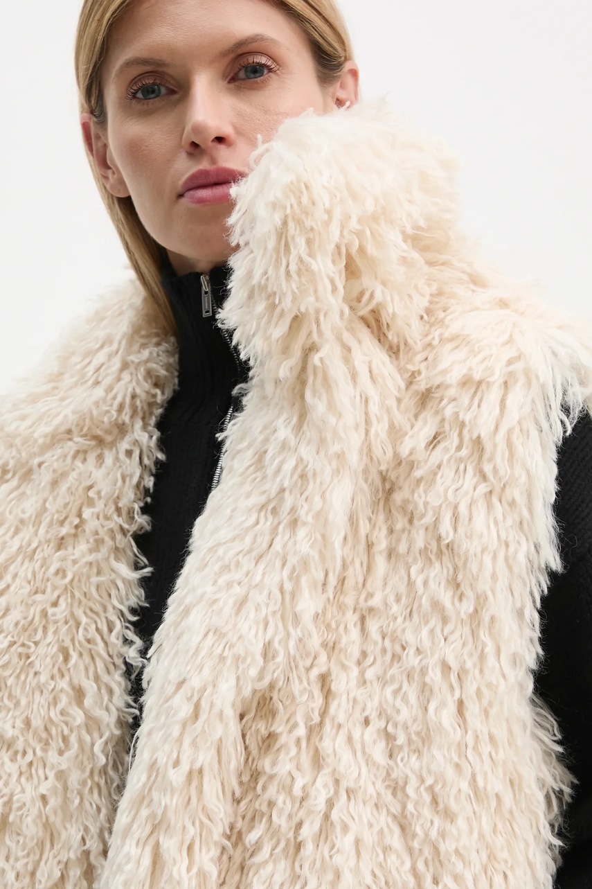 Αμάνικο μπουφάν Nanushka RIED χρώμα: μπεζ, NU24FWTP40371 φωτογραφία