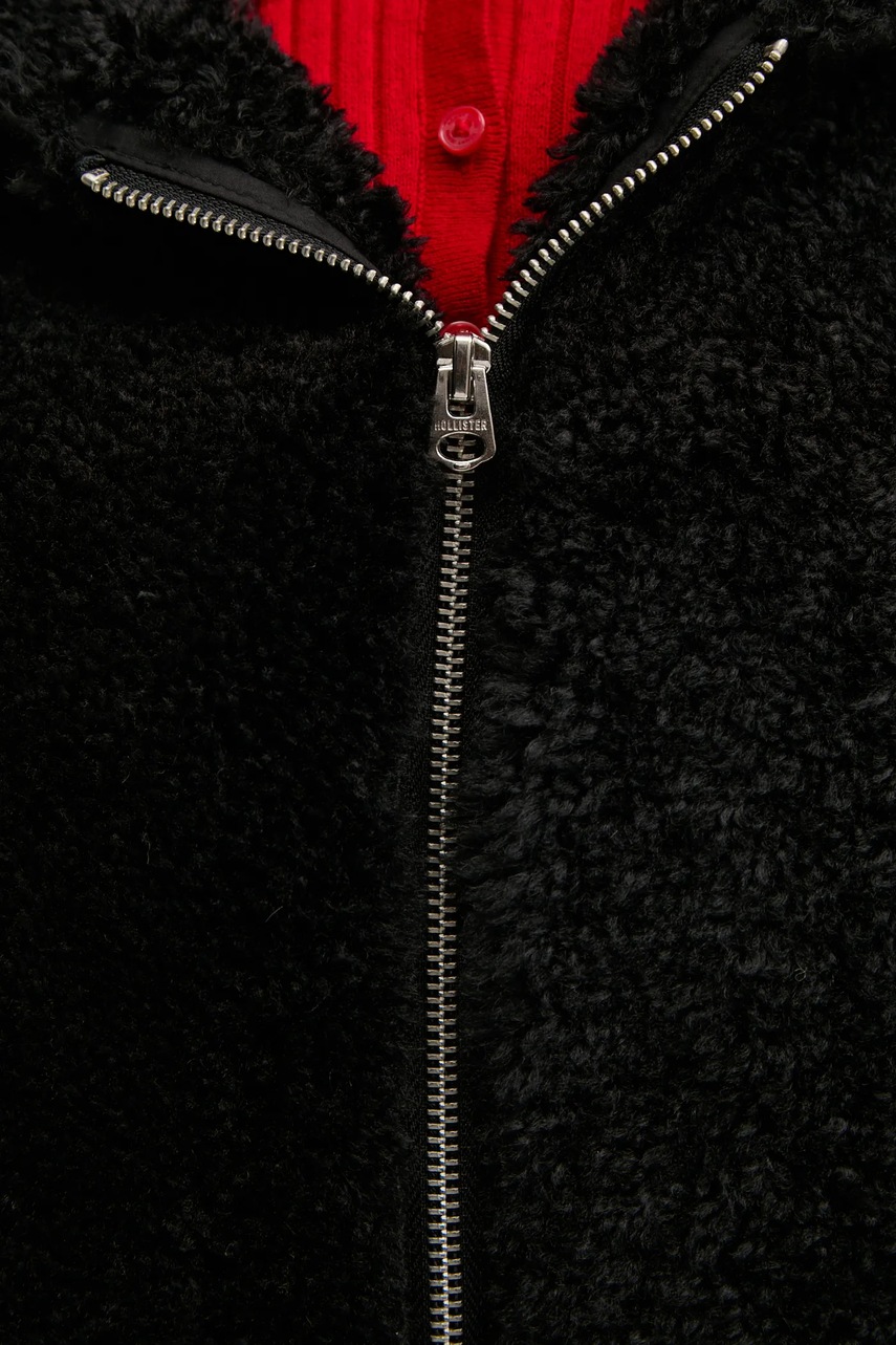 Μπλούζα Hollister Co. χρώμα: μαύρο, με κουκούλα, KI344-4400 φωτογραφία