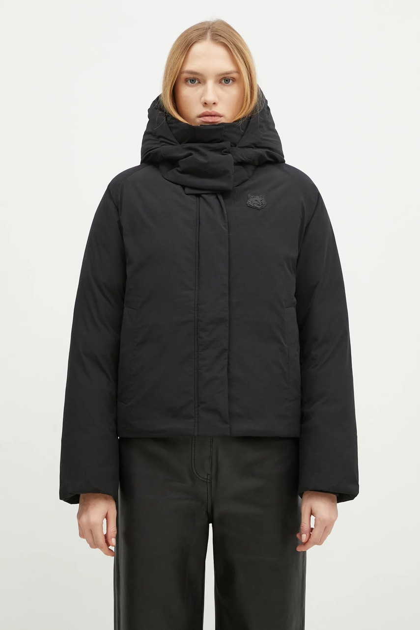 Péřová bunda Maison Kitsuné Puffer dámská, černá barva, zimní, NW02202WQ4031