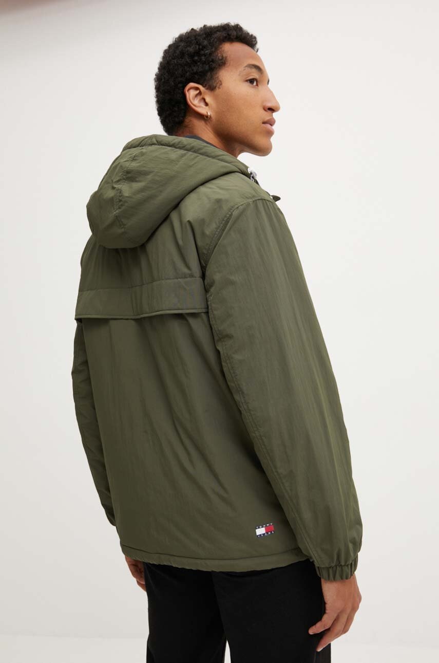 Куртка Tommy Jeans чоловіча колір зелений зимова DM0DM18908 