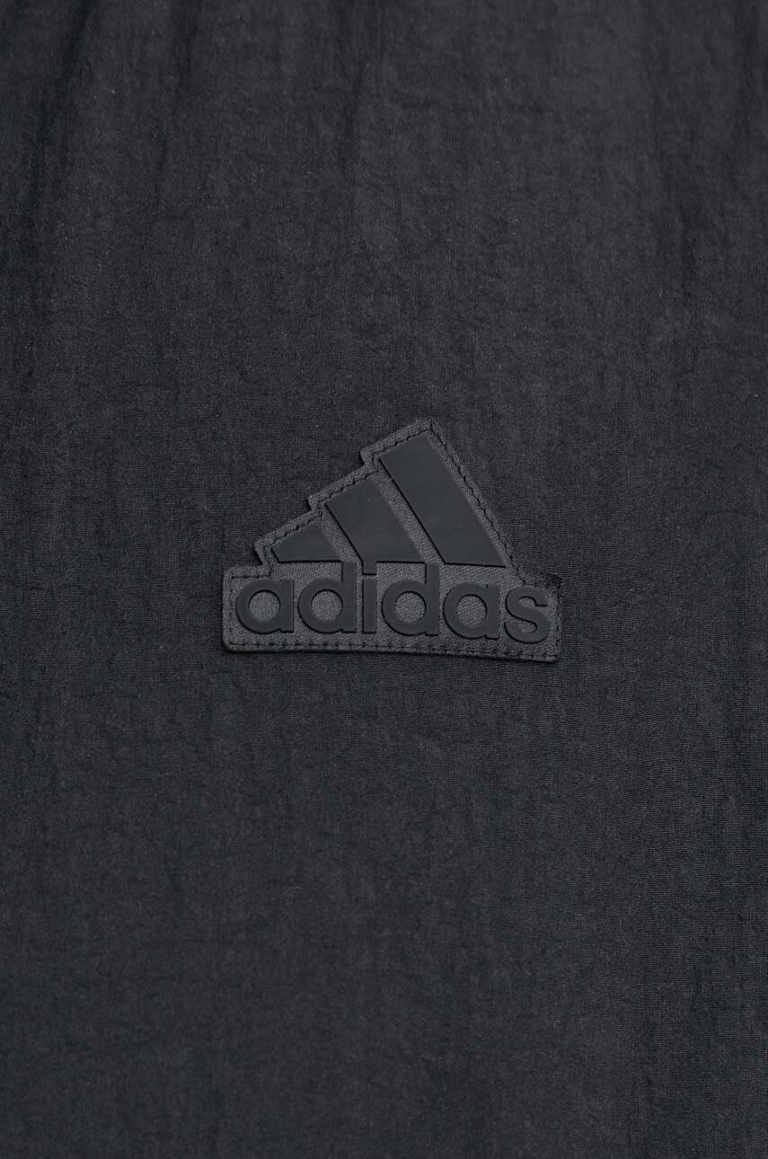 Куртка-бомбер adidas City Escape чоловіча колір чорний перехідна IY1505 