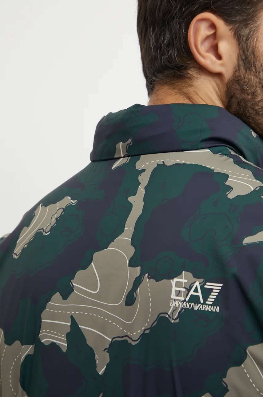 Куртка EA7 Emporio Armani чоловіча колір зелений перехідна PNGIZ.6DPB58 