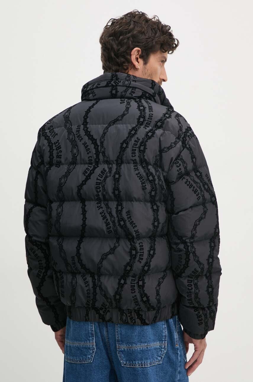 Péřová bunda Versace Jeans Couture pánská, černá barva, zimní, oversize, 77GAUD04 CQD59