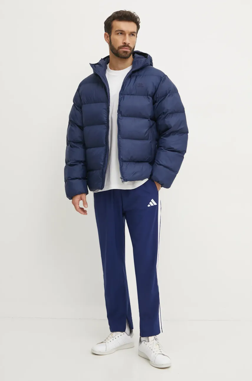 Куртка adidas Originals Commercial Puff мужская цвет синий зимняя IY3397 Куртка adidas Originals Commercial Puff мужская цвет синий зимняя IY3397