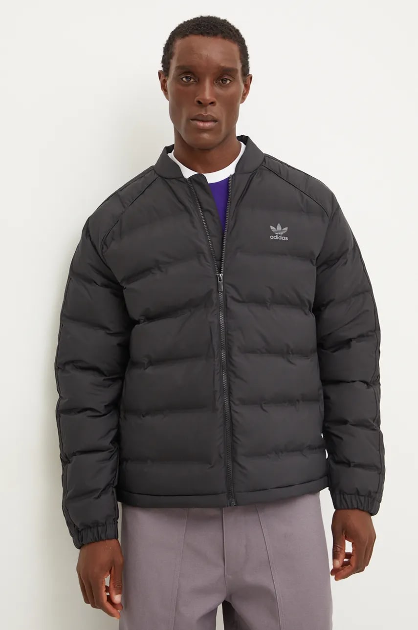 adidas Originals geaca SST Down Jacket barbati, culoarea negru, de iarna, IZ1841 adidas Originals geaca SST Down Jacket barbati, culoarea negru, de iarna, IZ1841