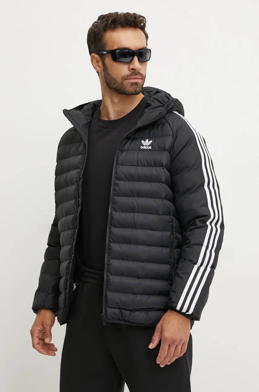 

Яке adidas Originals Pad Hooded Jacket в черно зимен модел IZ1842, Черен