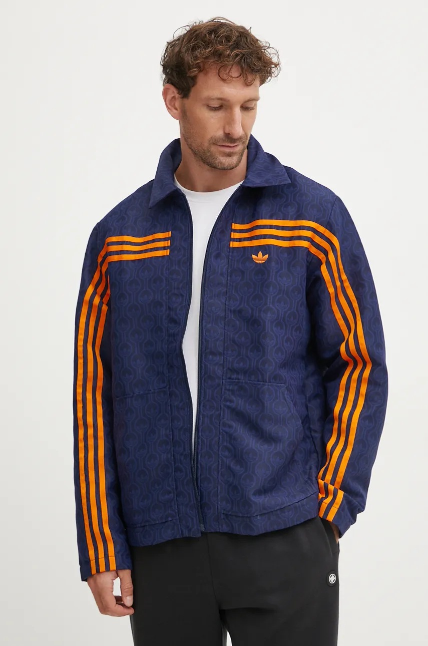

Яке adidas Originals Club Jacket в тъмносиньо преходен модел JN5959, Тъмносин