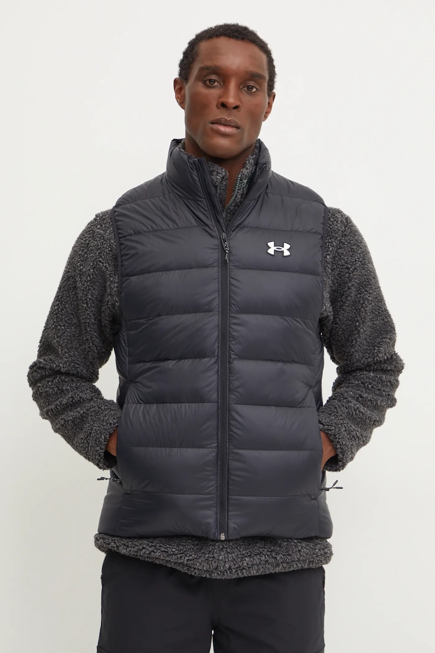 Under Armour vesta de puf LEGEND DOWN barbati, culoarea negru, de iarna, 1385838 Under Armour vesta de puf LEGEND DOWN barbati, culoarea negru, de iarna, 1385838