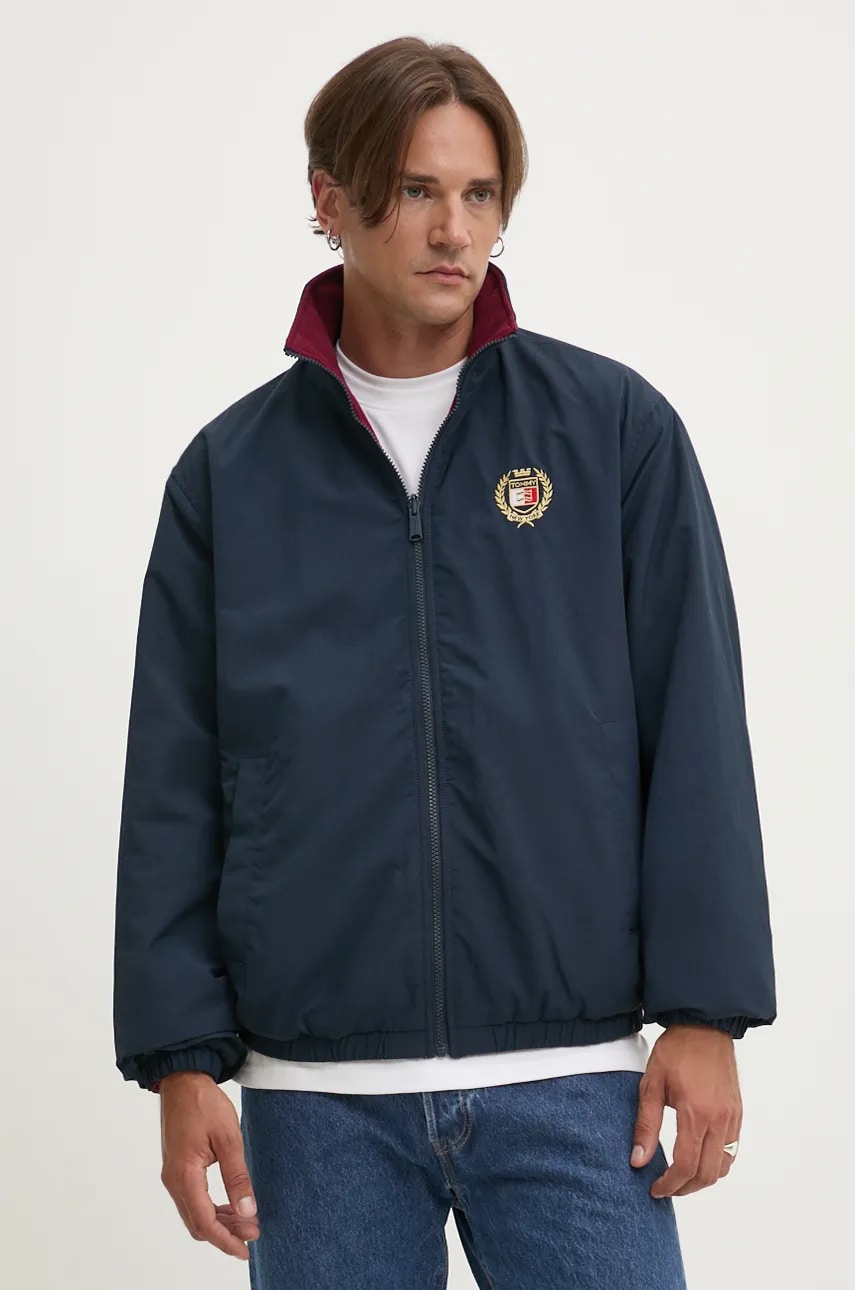 Tommy Jeans geaca cu doua fete barbati, culoarea albastru marin, de tranzitie, DM0DM19643 Tommy Jeans geaca cu doua fete barbati, culoarea albastru marin, de tranzitie, DM0DM19643