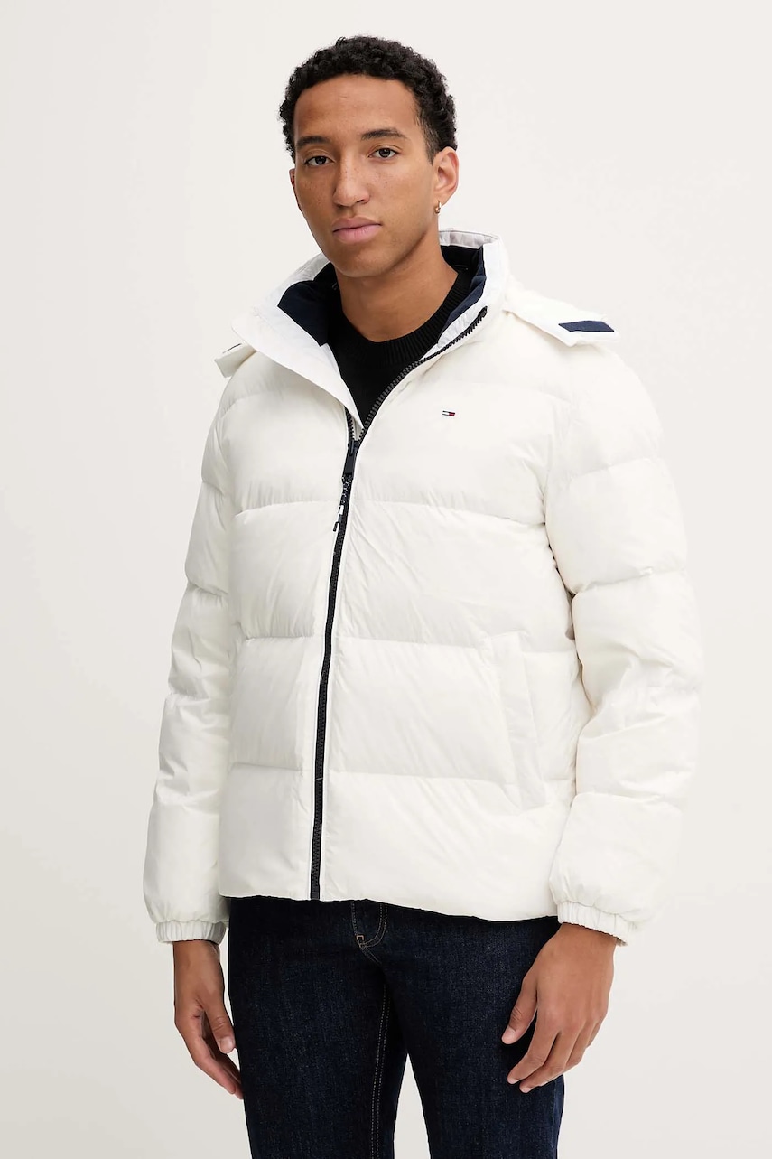 Tommy Jeans geacă de puf culoarea alb, de iarnă, oversize, DM0DM19786