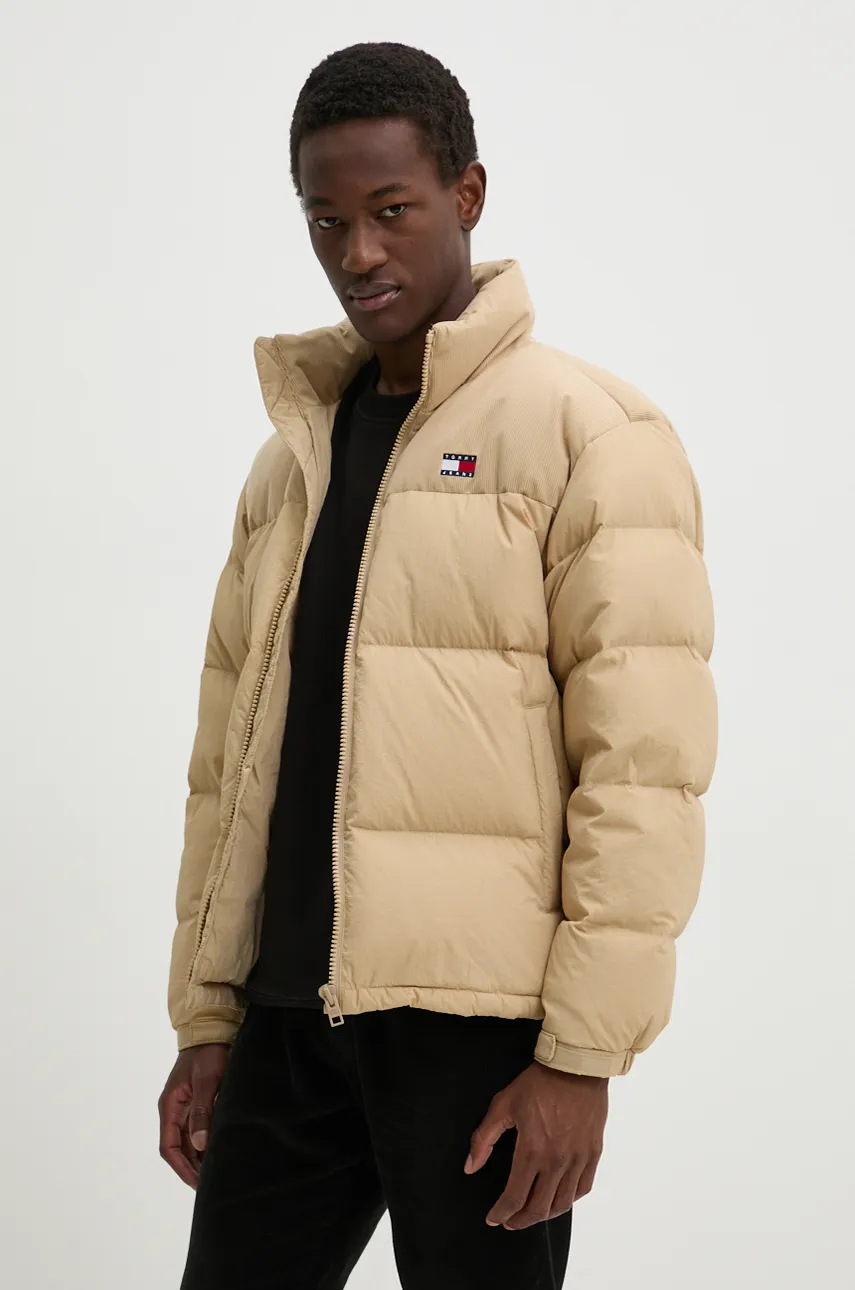 

Пухено яке Tommy Jeans в бежово зимен модел DM0DM20004, Бежов