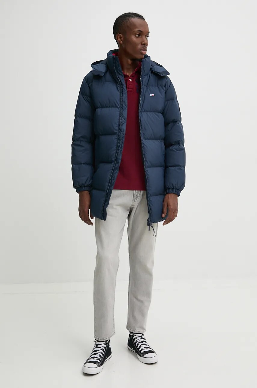 Пуховая куртка Tommy Jeans мужская цвет синий зимняя DM0DM20466 Пуховая куртка Tommy Jeans мужская цвет синий зимняя DM0DM20466