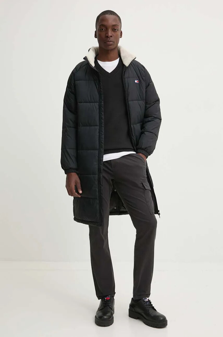 Куртка Tommy Jeans мужская цвет чёрный зимняя DM0DM20604 Куртка Tommy Jeans мужская цвет чёрный зимняя DM0DM20604