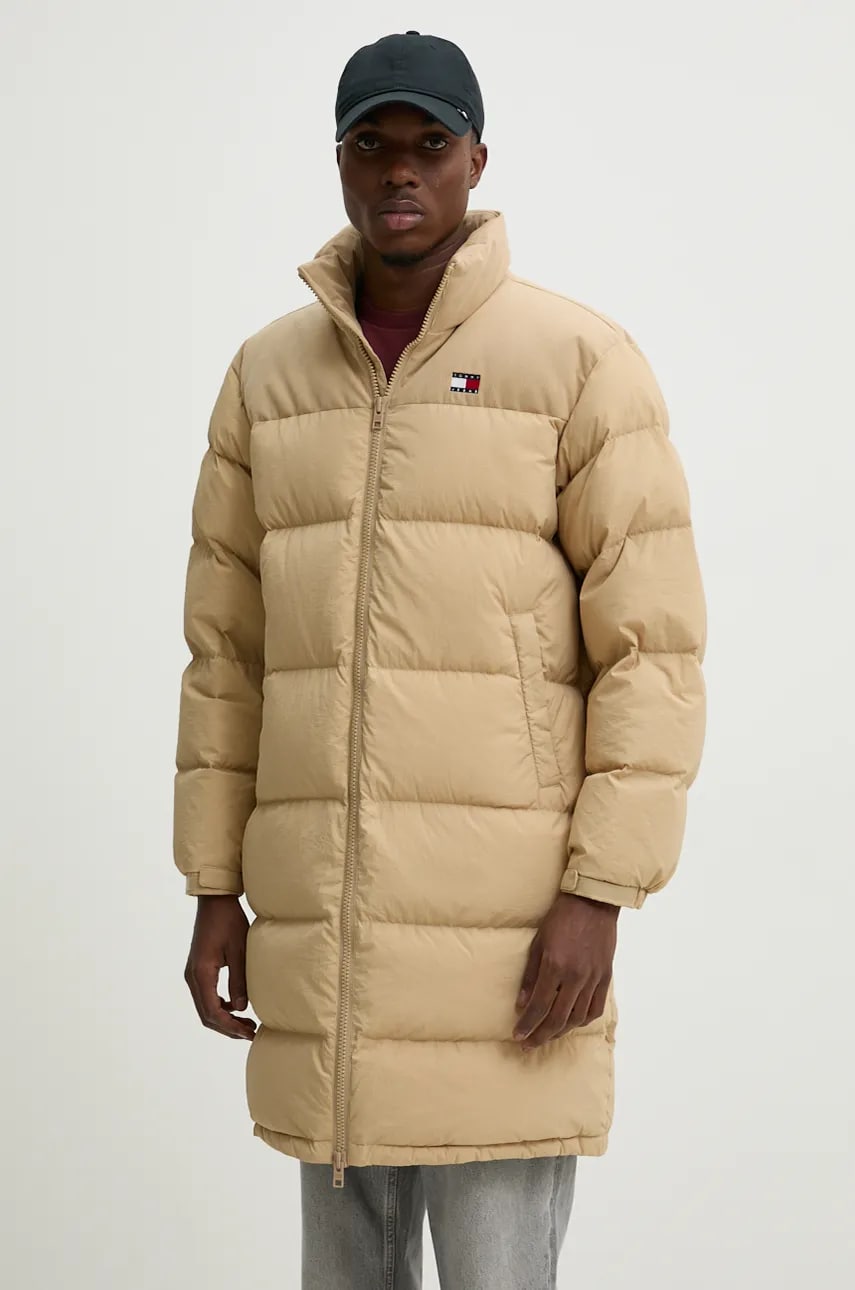 Tommy Jeans geaca de puf barbati, culoarea bej, de iarna, DM0DM20605 Tommy Jeans geaca de puf barbati, culoarea bej, de iarna, DM0DM20605