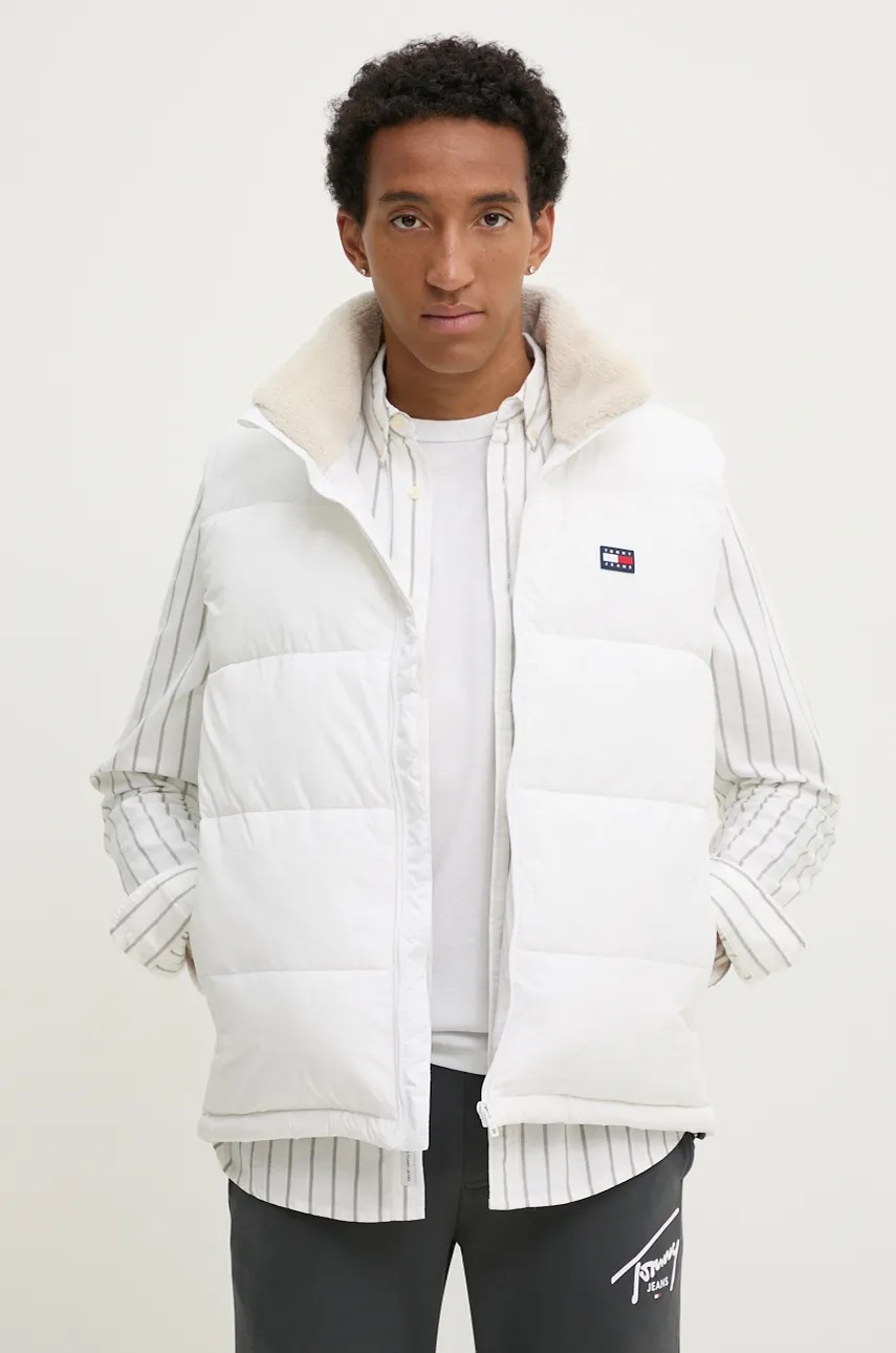 

Елек Tommy Jeans мъжки в бяло зимен модел DM0DM19632, Бял
