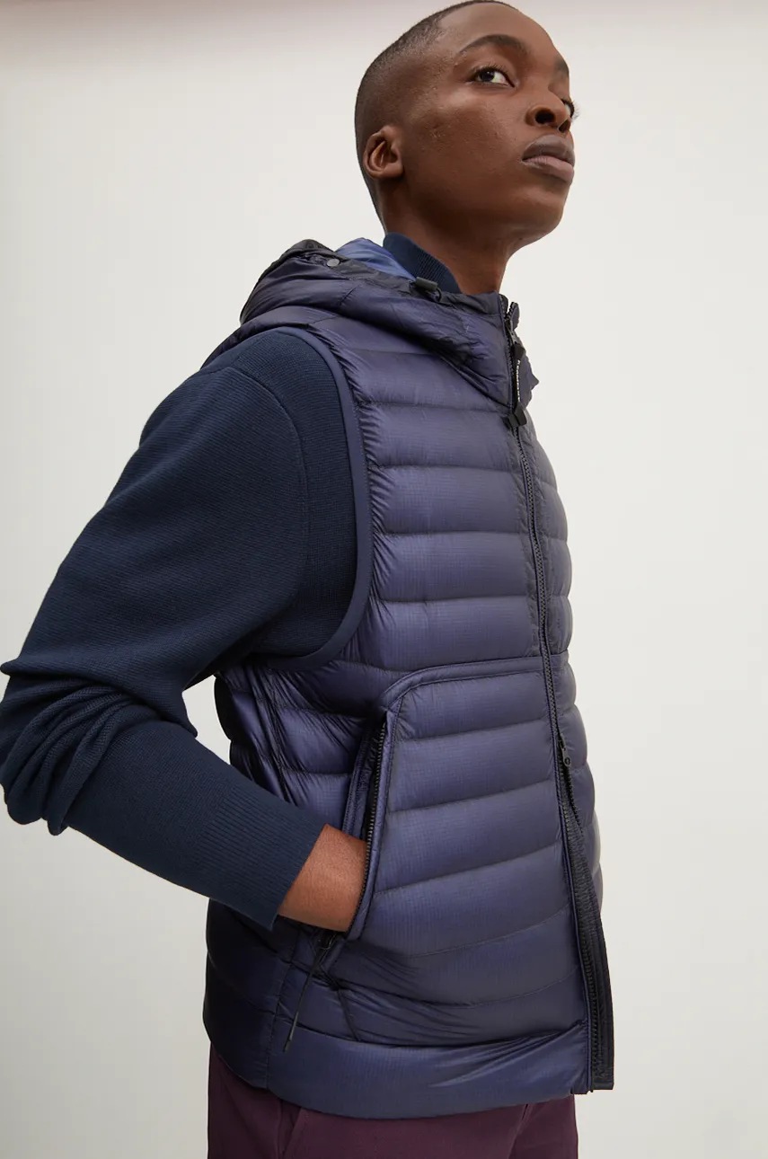 Αμάνικο από πούπουλα C.P. Company ανδρικό, χρώμα: ναυτικό μπλε, 17CMOW074A006099A φωτογραφία