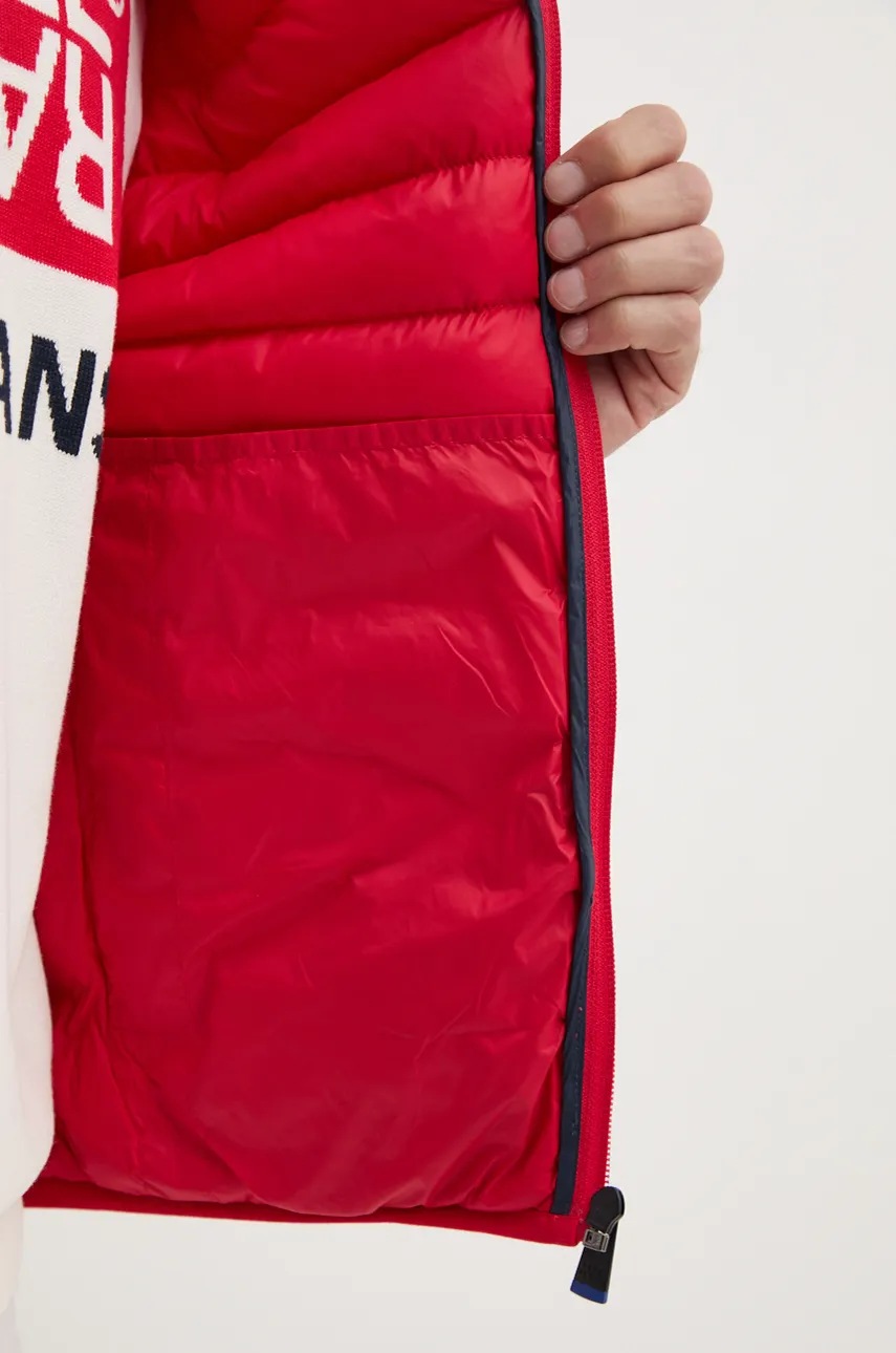 Αμάνικο μπουφάν Red Bull Racing x Pepe Jeans χρώμα: κόκκινο, RU400005 φωτογραφία