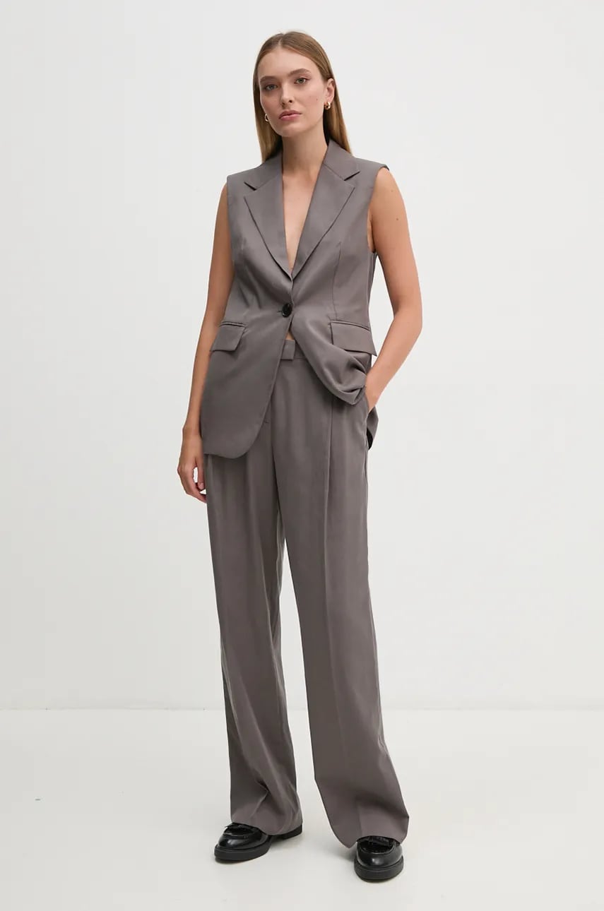 Sisley sacou culoarea gri, un singur rand de nasturi, 2TKDLJ00M Sisley sacou culoarea gri, un singur rand de nasturi, 2TKDLJ00M