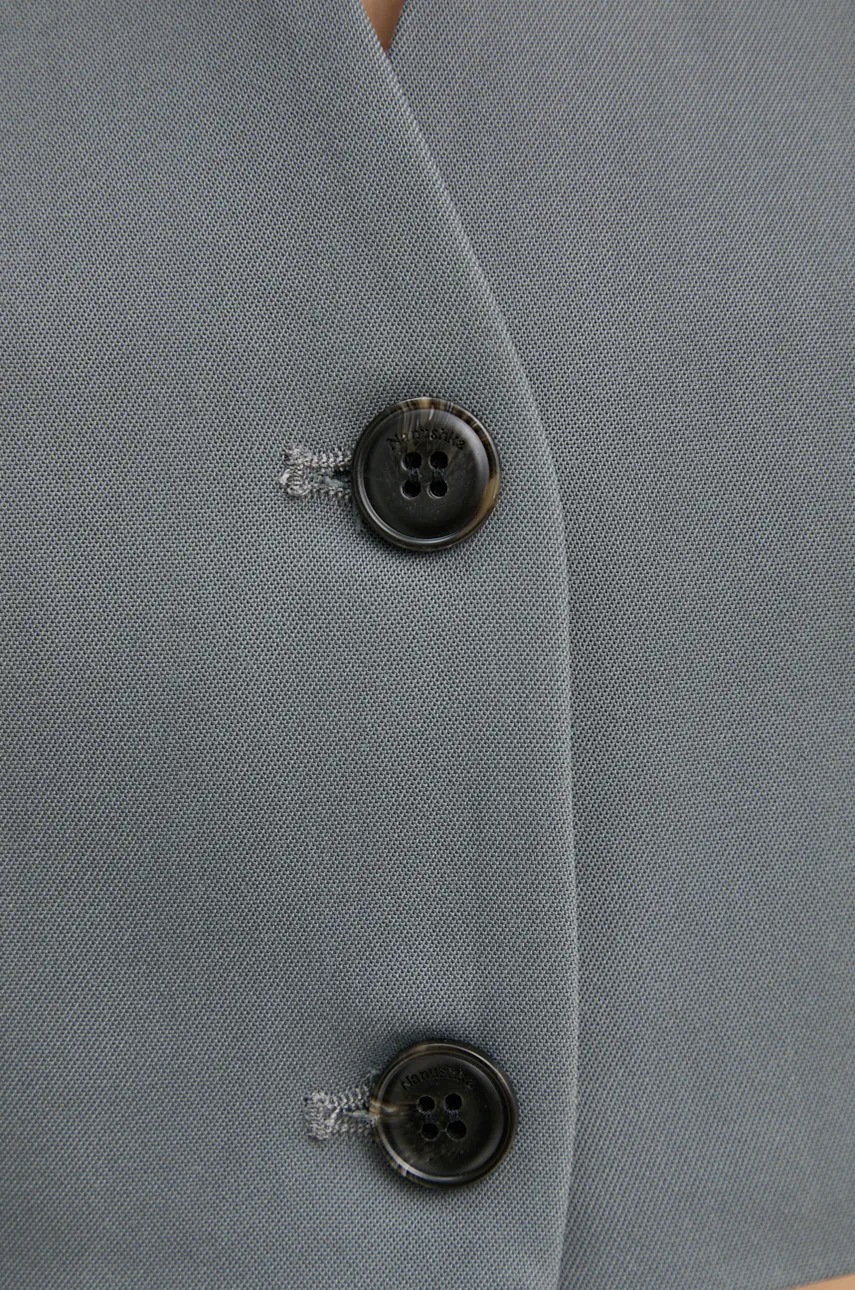 Vesta Nanushka SUREE