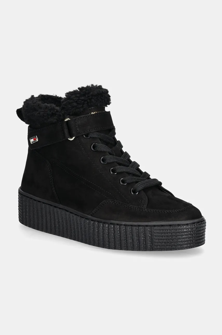 Levně Semišové boty Tommy Hilfiger FAUX FUR NUBUCK LOW LACE-UP černá barva, na plochém podpatku, zateplené, FW0FW08172