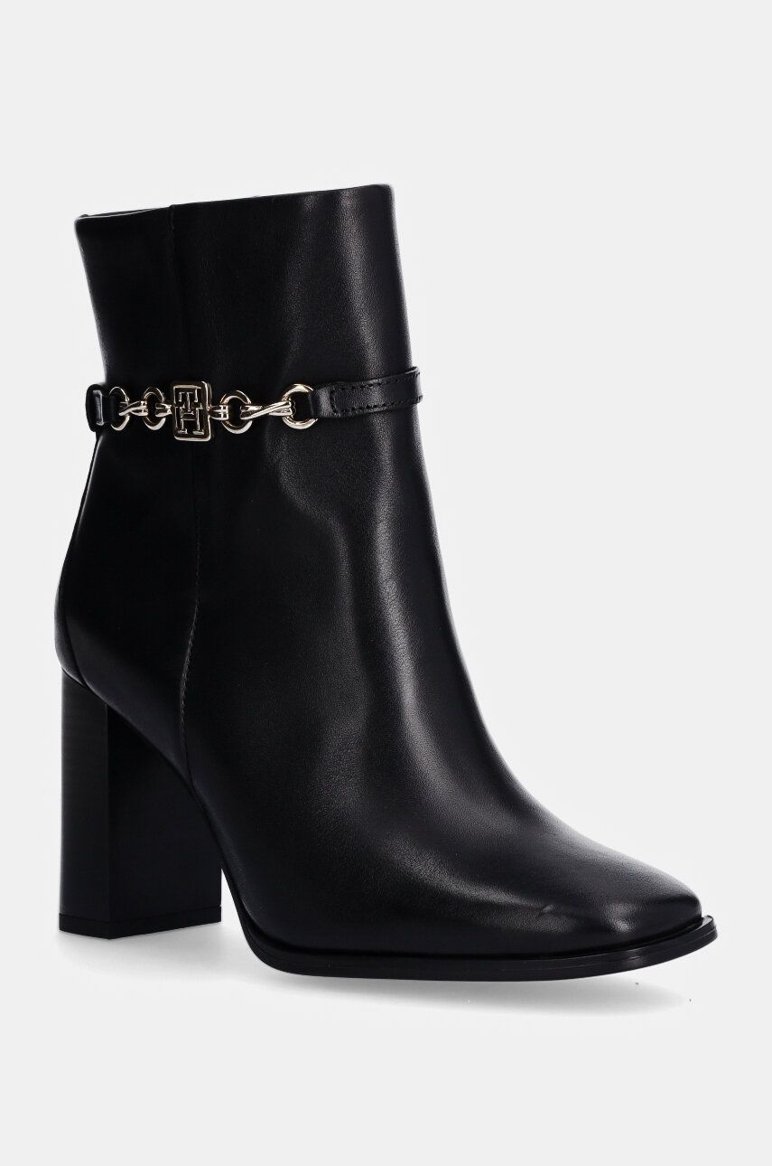 Kožené kotníkové boty Tommy Hilfiger TH CHAIN HIGH HEEL BOOTIE dámské, černá barva, na podpatku, FW0FW08241