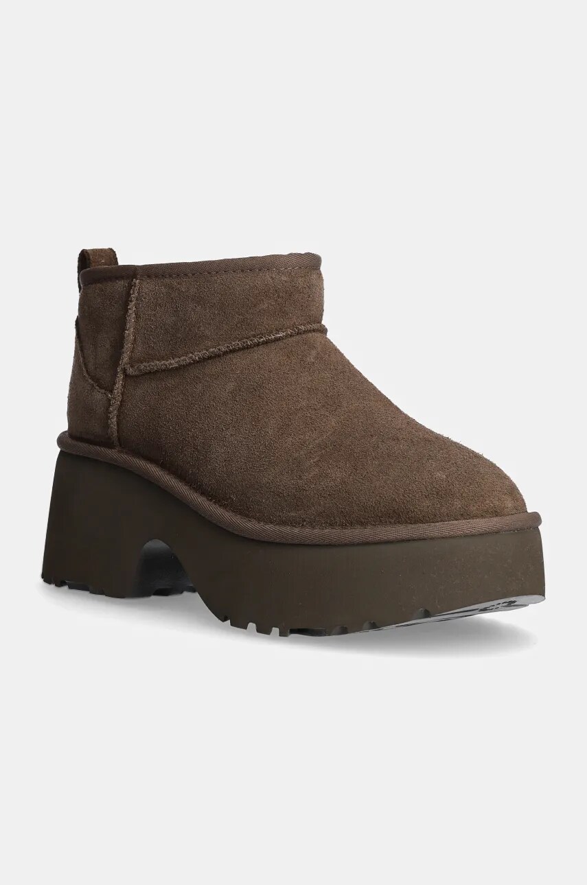 UGG botine din piele întoarsă Classic Ultra Mini New Heights femei, culoarea maro, cu toc drept, izolat, 1158311-HCK
