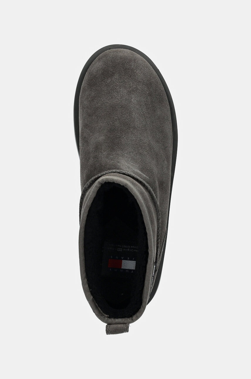 Замшеві чоботи Tommy Jeans TJW SUEDE FLATFORM BOOT WL колір сірий EN0EN02599 