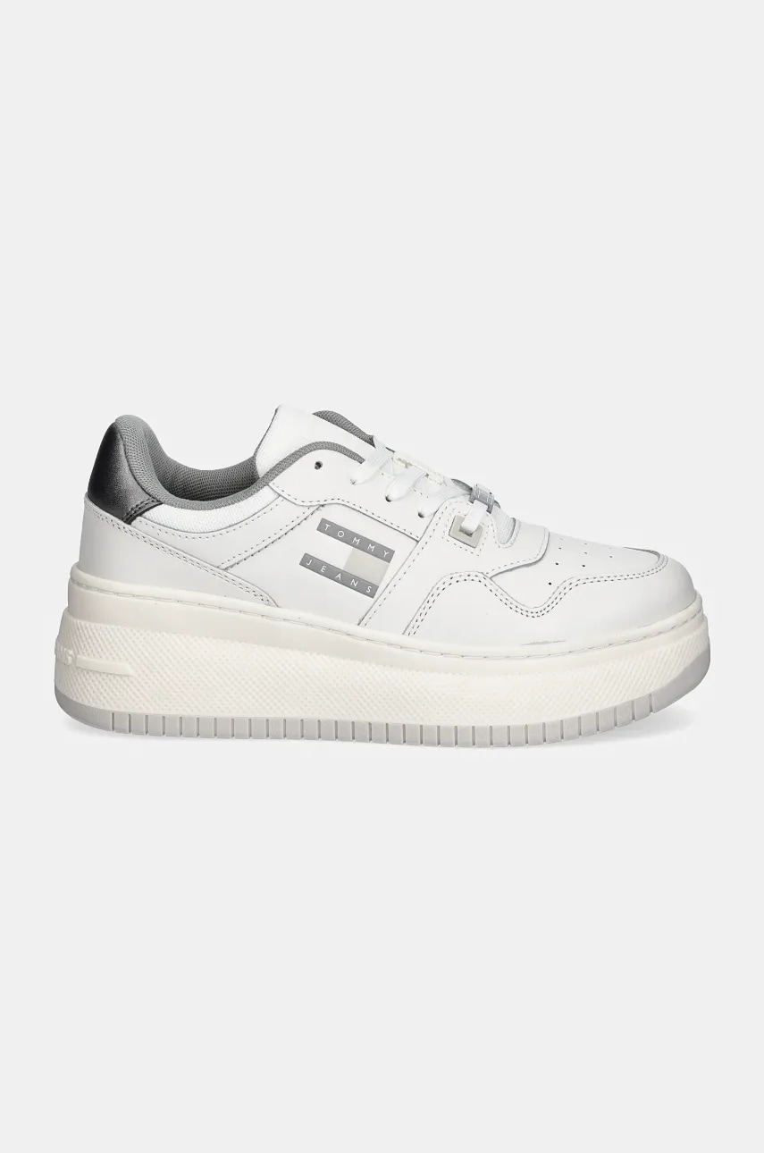 Кроссовки Tommy Jeans TJW RETRO BASKET FLATFORM METAL цвет белый EN0EN02607 Кроссовки Tommy Jeans TJW RETRO BASKET FLATFORM METAL цвет белый EN0EN02607