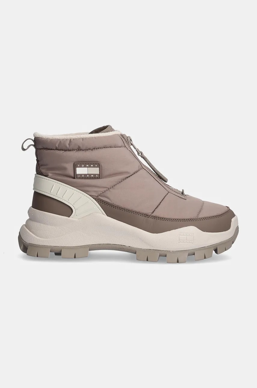 Зимние сапоги Tommy Jeans TJW HYBRID BOOT ZIP UP WL цвет бежевый EN0EN02641 Зимние сапоги Tommy Jeans TJW HYBRID BOOT ZIP UP WL цвет бежевый EN0EN02641