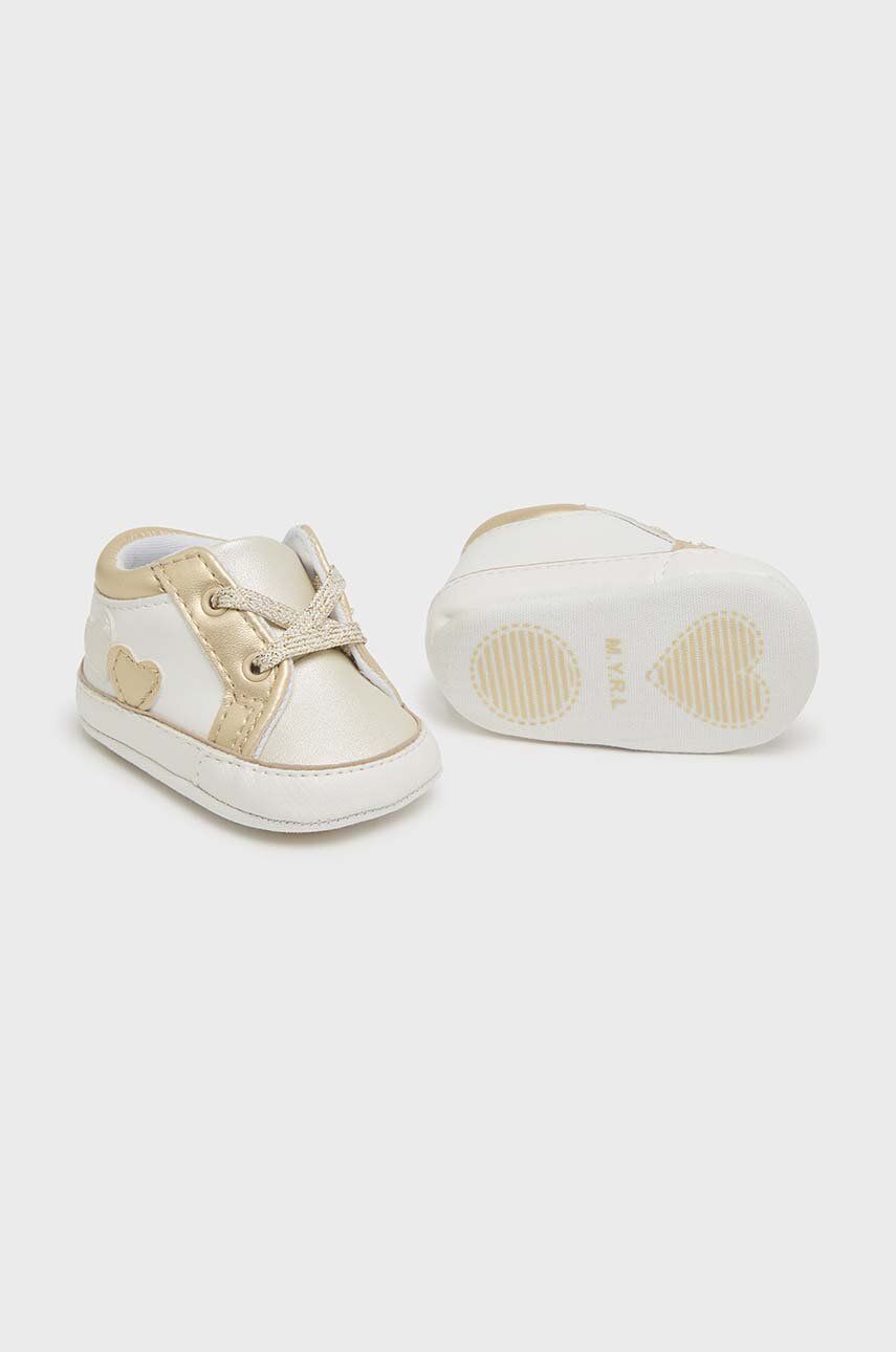 Mayoral Newborn pantofi pentru bebelusi culoarea bej, 9790