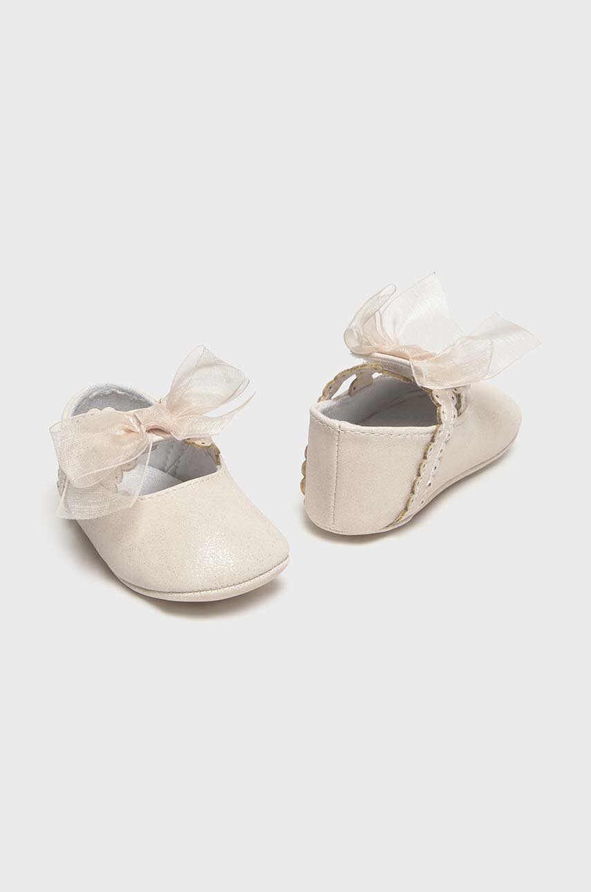 

Бебешки обувки Mayoral Newborn в бежово 9791, Бежов