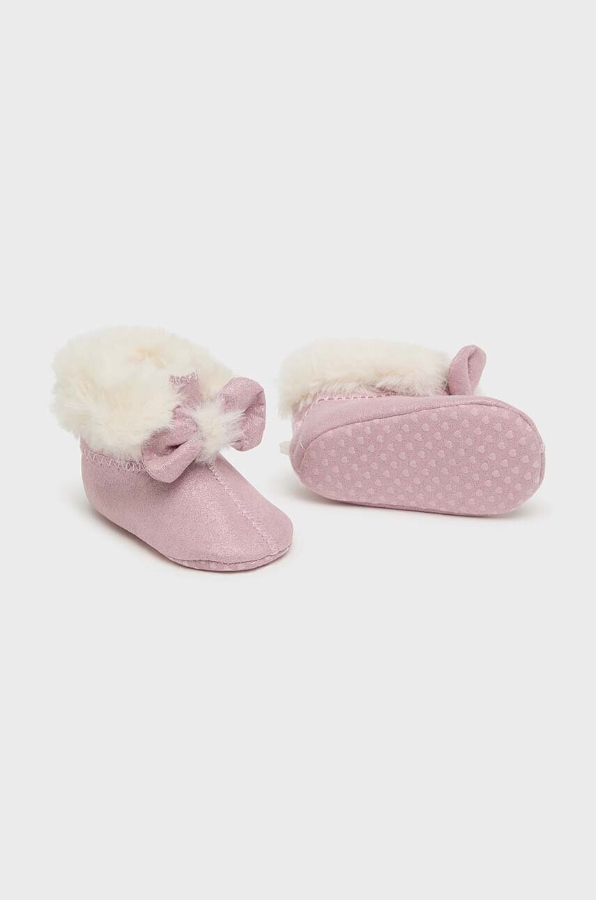 

Бебешки обувки Mayoral Newborn в розово 9793, Розов