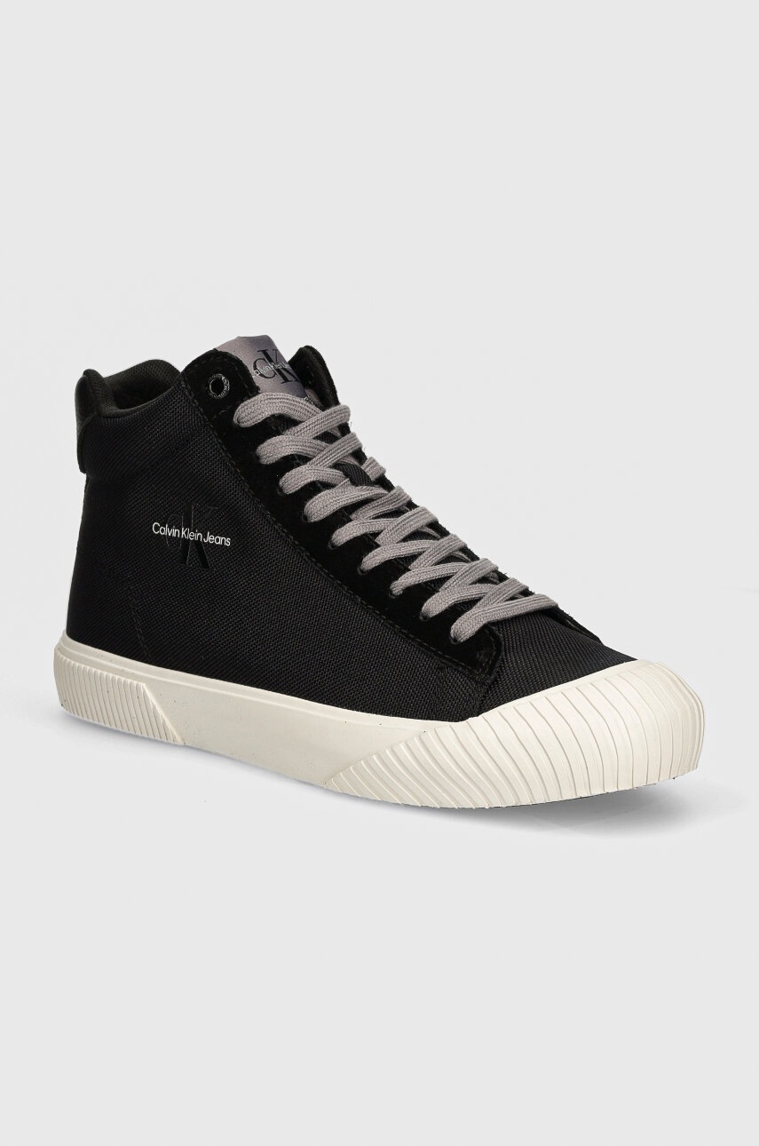 

Високи кецове Calvin Klein Jeans SKATER VULC MID MTR в черно YM0YM00999, Черен