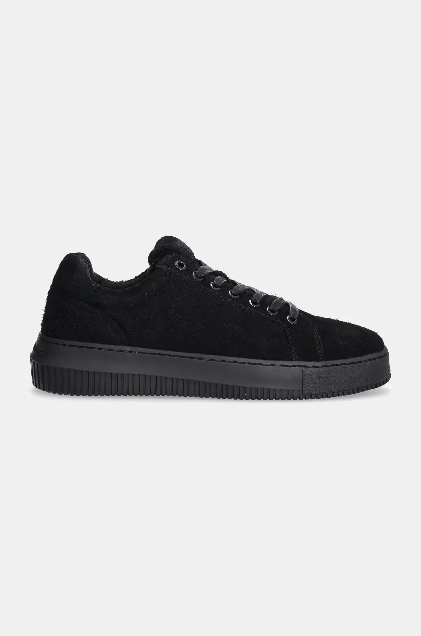 Замшевые кроссовки Calvin Klein Jeans CHUNKY CUPSOLE LOW SUEDE цвет чёрный YM0YM01121 Замшевые кроссовки Calvin Klein Jeans CHUNKY CUPSOLE LOW SUEDE цвет чёрный YM0YM01121