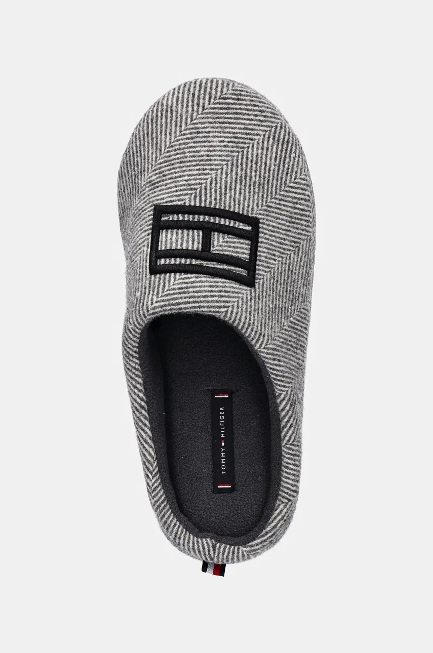 Тапочки Tommy Hilfiger FLAG HERRINGBONE HOUSE SHOE колір сірий FM0FM05304 