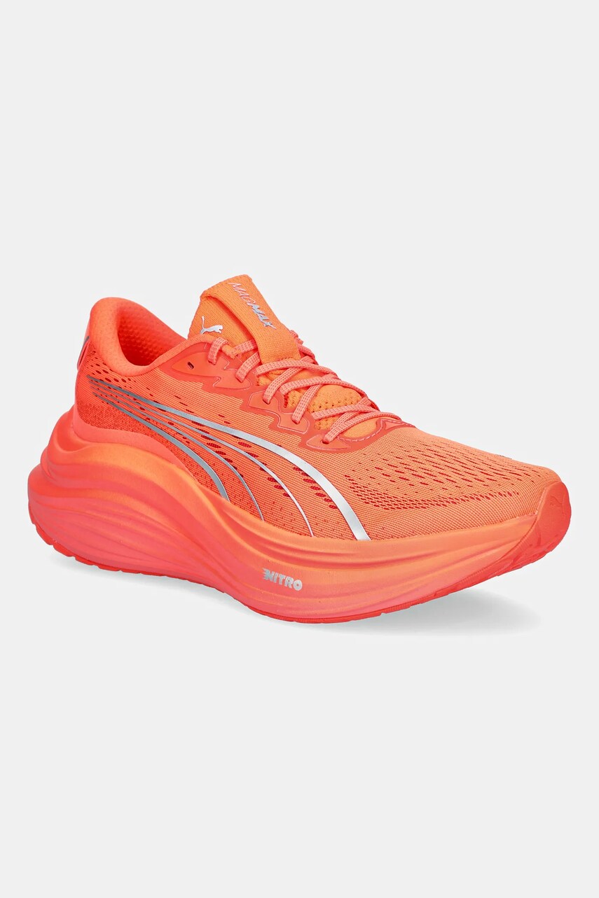 Levně Běžecké boty Puma MagMax NITRO zelená barva, 310088