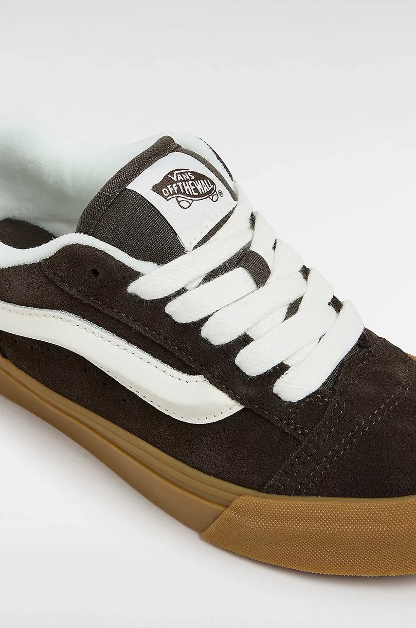 Σουέτ sneakers Vans Knu Skool χρώμα: καφέ, VN000CS0D4C1 φωτογραφία