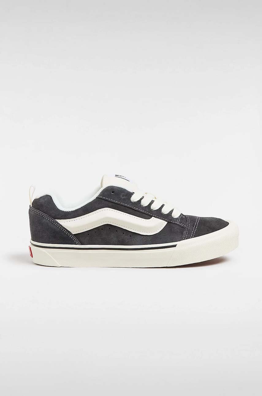 

Велурени кецове Vans Knu Skool в сиво VN000CS0BGF1, Сив