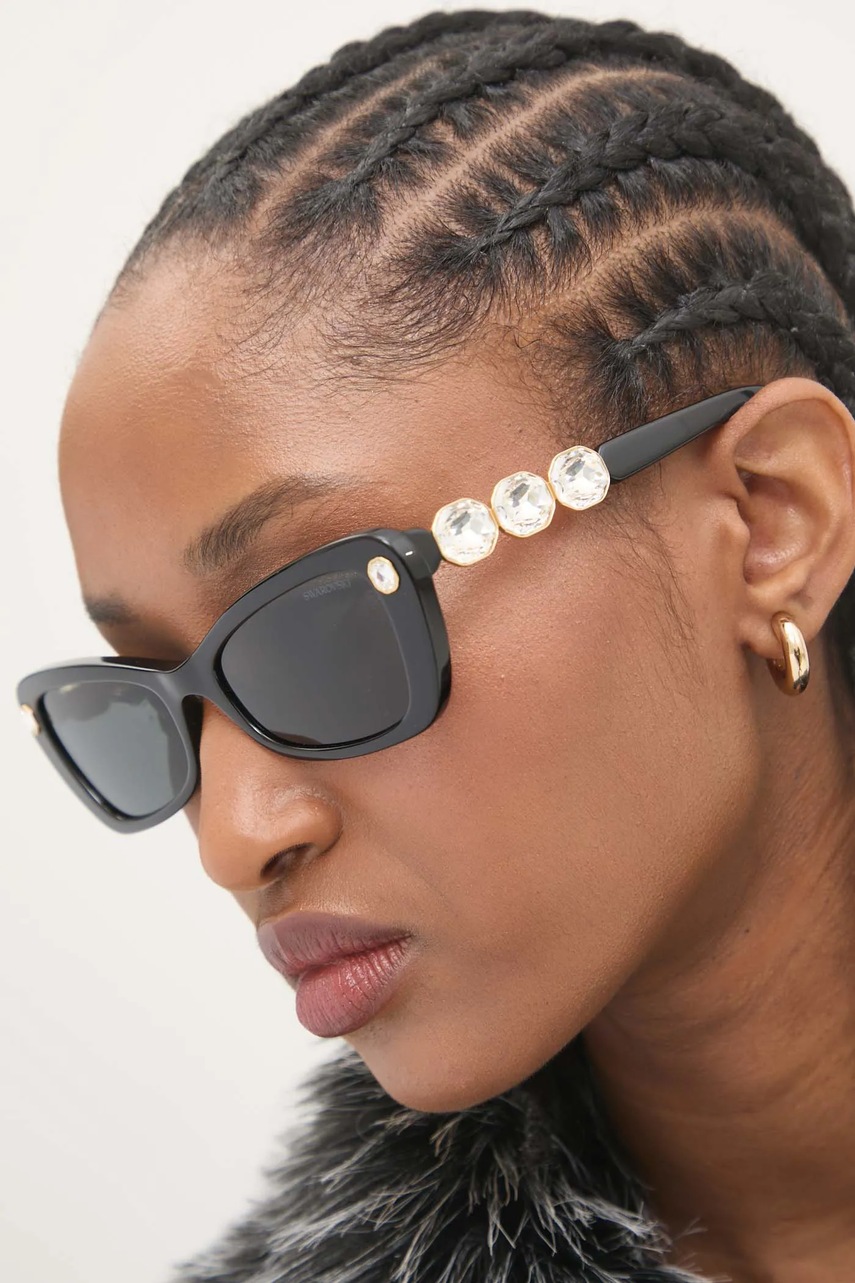 Γυαλιά ηλίου Swarovski MILLENIA χρώμα: μαύρο, 5706550 φωτογραφία