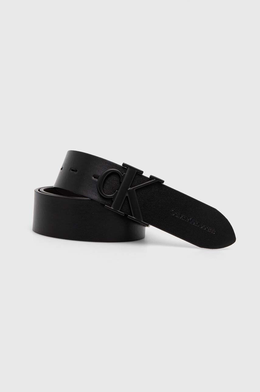 

Колан с две лица Calvin Klein Jeans дамски в черно K50K512069, Черен