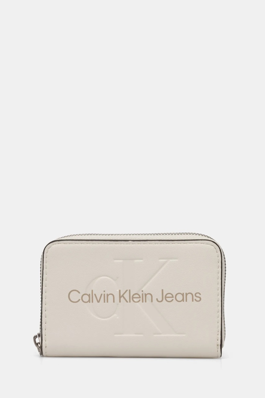 

Портмоне Calvin Klein Jeans дамски в черно K60K612255, Бежов