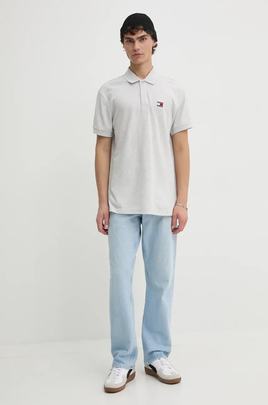 Хлопковое поло Tommy Jeans цвет серый меланж DM0DM19622 Хлопковое поло Tommy Jeans цвет серый меланж DM0DM19622