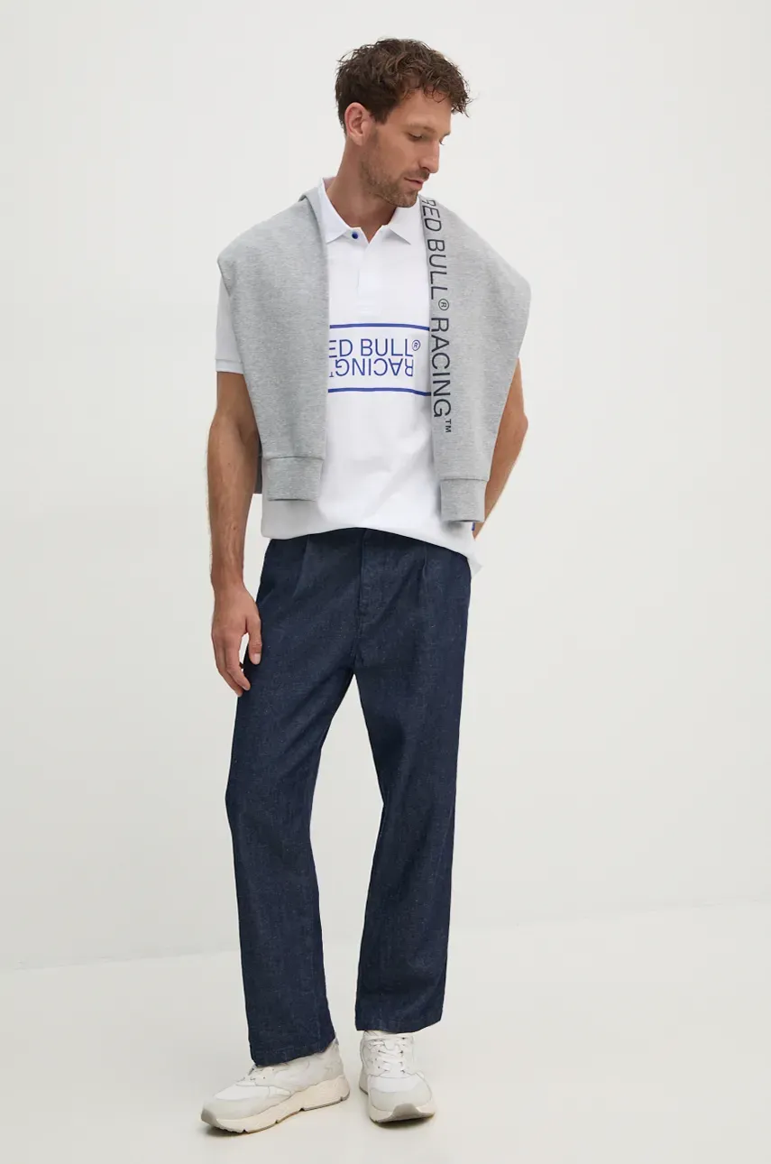 Поло Red Bull Racing x Pepe Jeans Red Bull Racing x Pepe Jeans мужское цвет белый с принтом RM540004 Поло Red Bull Racing x Pepe Jeans Red Bull Racing x Pepe Jeans мужское цвет белый с принтом RM540004