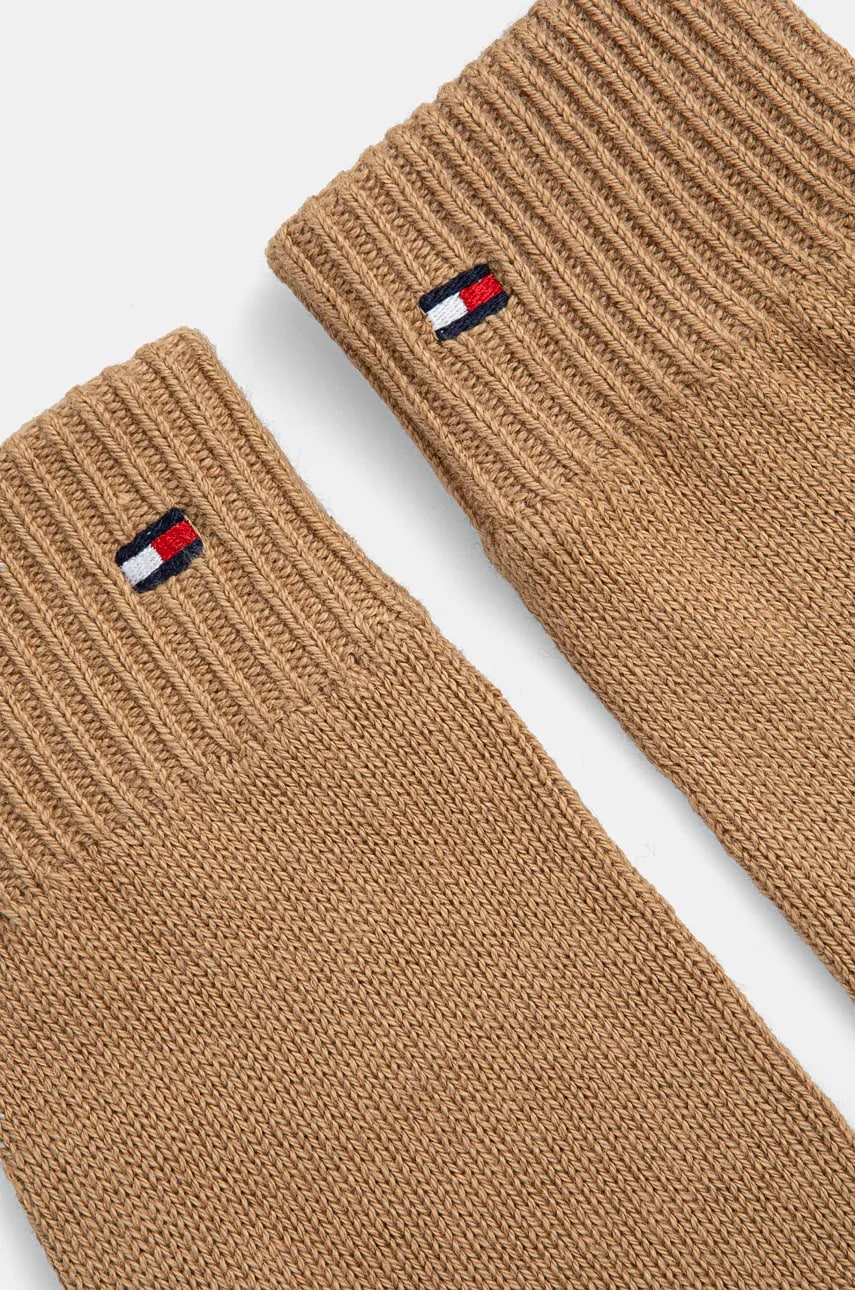 Перчатки с примесью кашемира Tommy Hilfiger цвет коричневый AW0AW16435 Перчатки с примесью кашемира Tommy Hilfiger цвет коричневый AW0AW16435