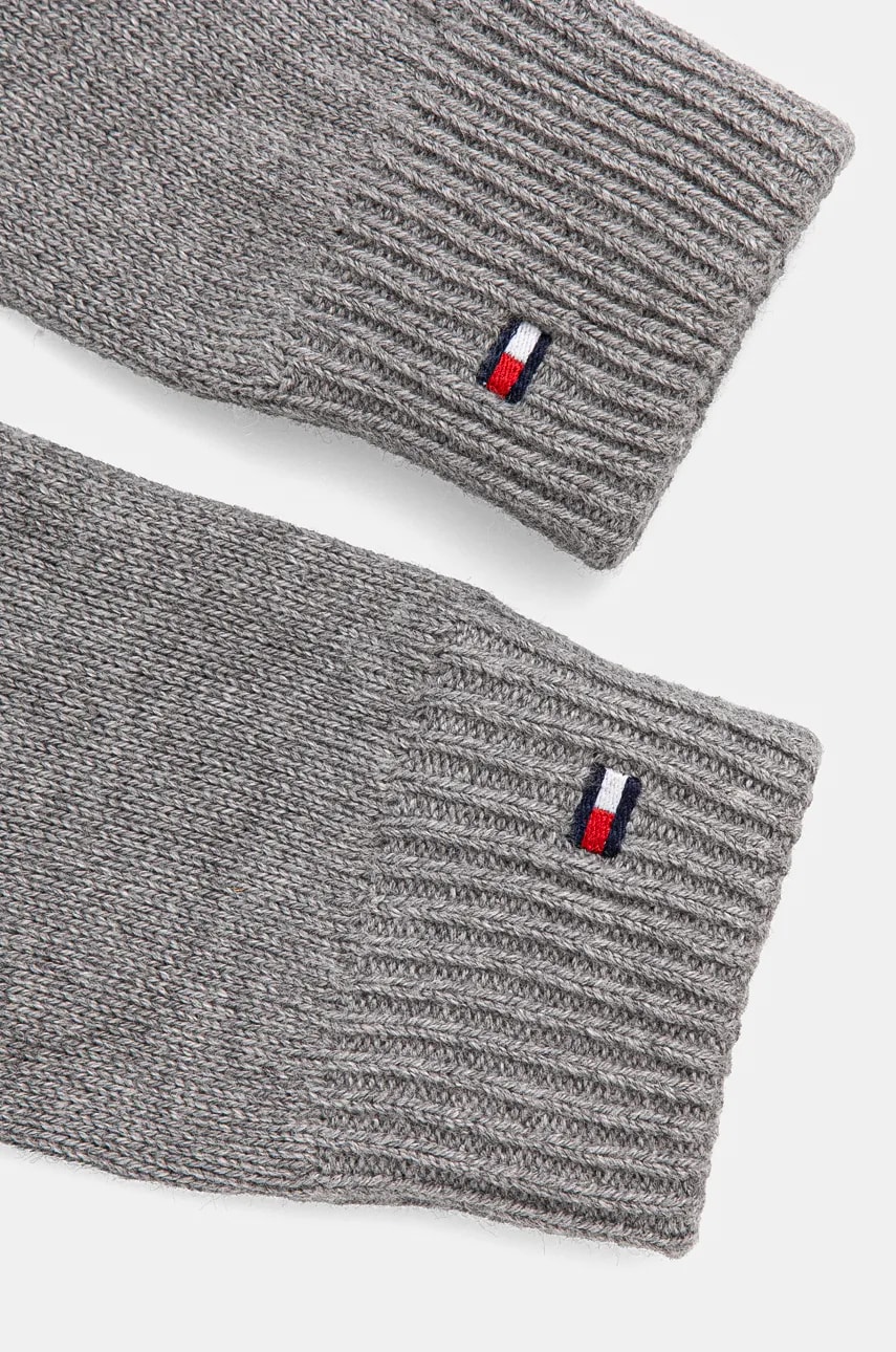 Перчатки с примесью кашемира Tommy Hilfiger цвет серый AW0AW16435 Перчатки с примесью кашемира Tommy Hilfiger цвет серый AW0AW16435