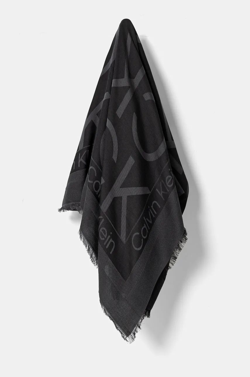 

Тънък шал Calvin Klein в сиво с десен K60K612708, Сив
