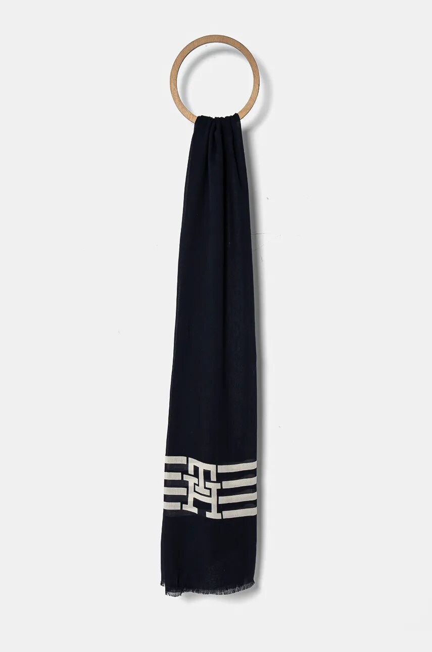 Levně Šála Tommy Hilfiger tmavomodrá barva, AW0AW16644
