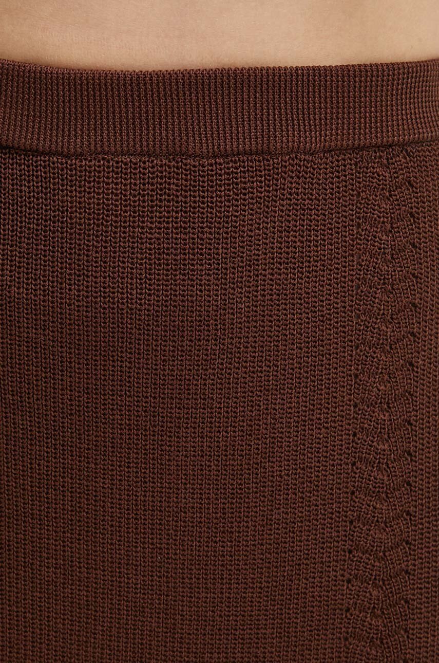 Βαμβακερή φούστα AERON χρώμα: καφέ, PFSK226515 φωτογραφία