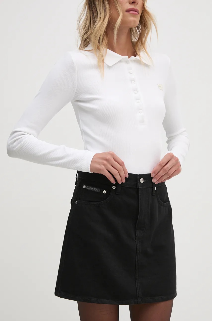 

Дънкова пола Calvin Klein Jeans в черно къса със стандартна кройка 00040WL738, Черен